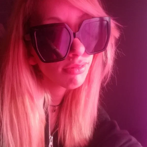 sunglasses - Picture 3 of 4